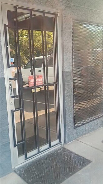 Primary Photo Of 930 Commercial St NE, Salem General Retail For Sale