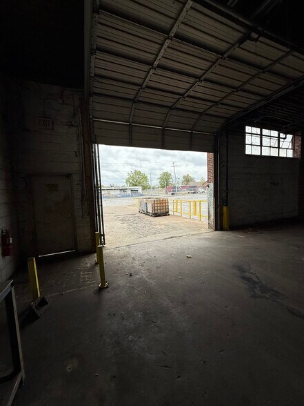 More Photos Of 1332 Louisiana St, Memphis Industrial For Sale