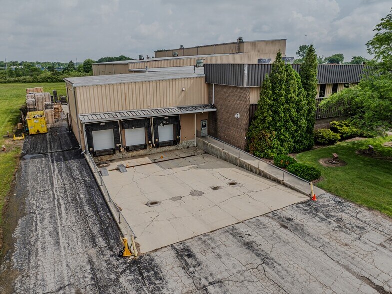 More Photos Of 2100 Cedar St, Fremont Distribution For Sale