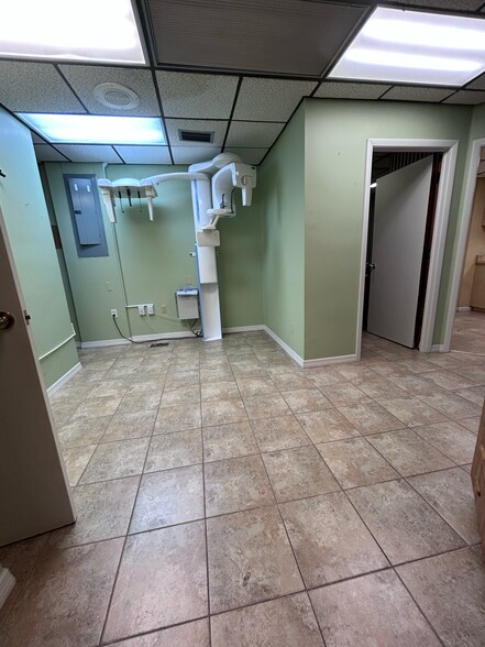 More Photos Of 9806 N 56th St, Temple Terrace Medical For Lease