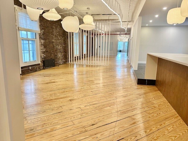 More Photos Of 166 Mercer St, New York Office For Lease
