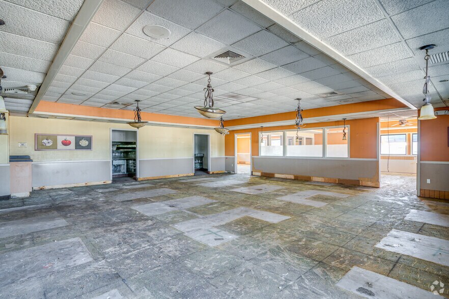 More Photos Of 1920 W Bell Rd, Phoenix Restaurant For Sale