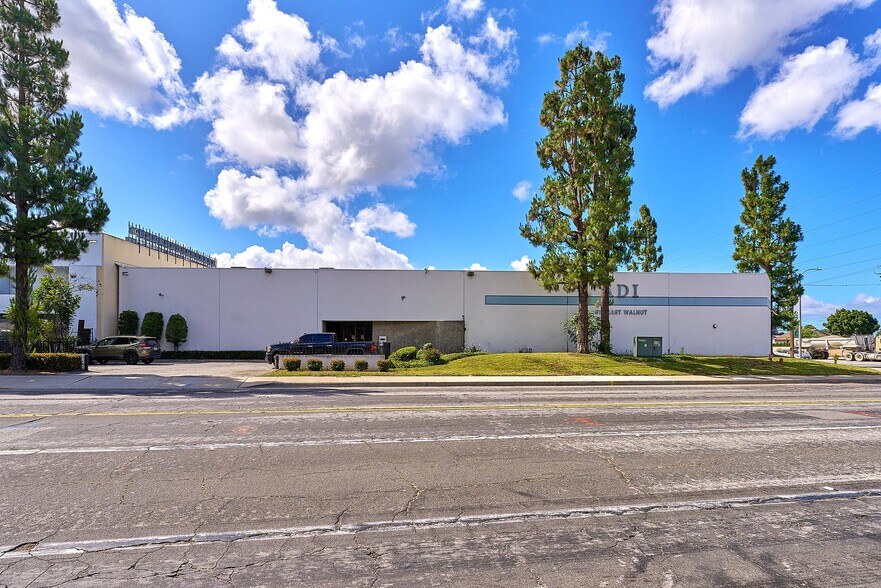 More Photos Of 614 E Walnut St, Carson Warehouse For Sale