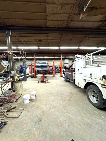 More Photos Of 54232 US Highway 2, Glasgow Auto Repair For Sale