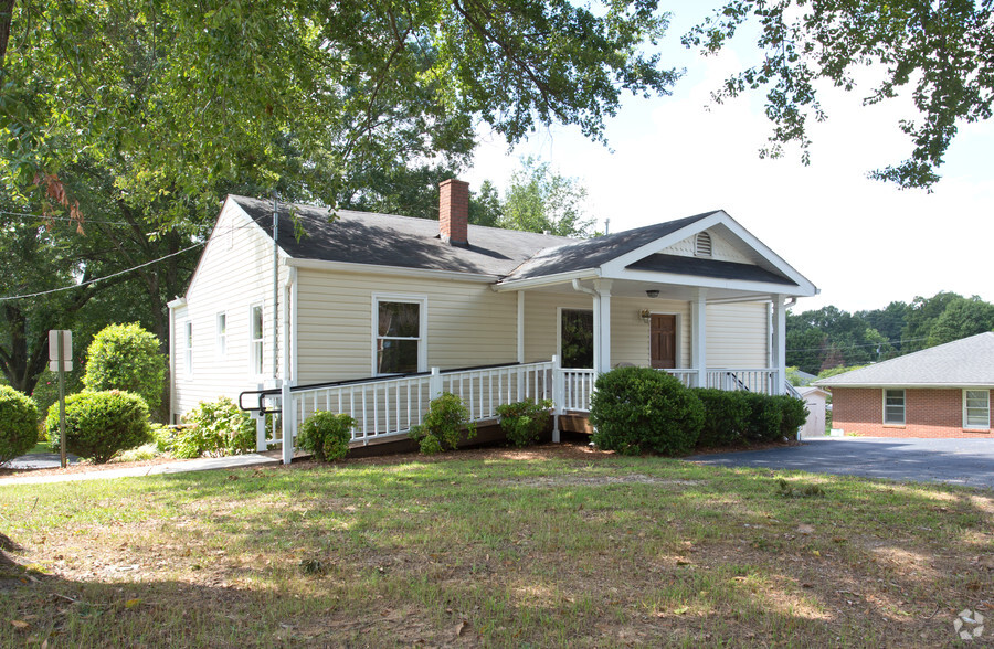 Primary Photo Of 6526 Spring St, Douglasville Office For Sale