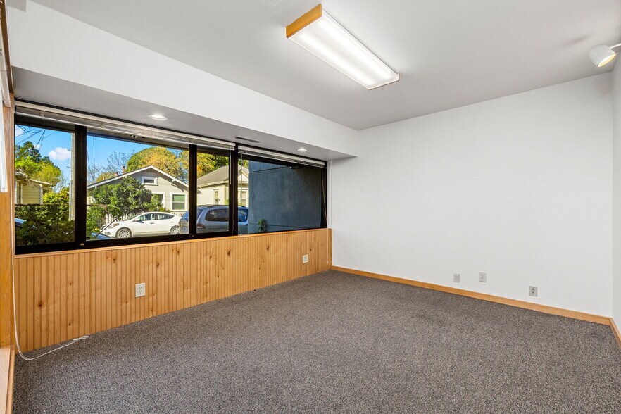 More Photos Of 610 Davis St, Santa Rosa Office Residential For Sale