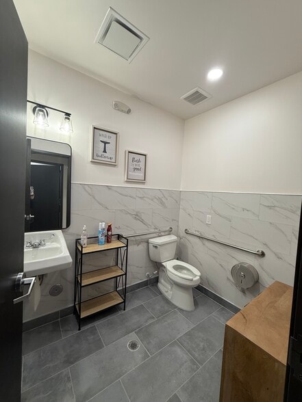 More Photos Of 1000 Audelia Rd, Richardson Loft Creative Space For Lease