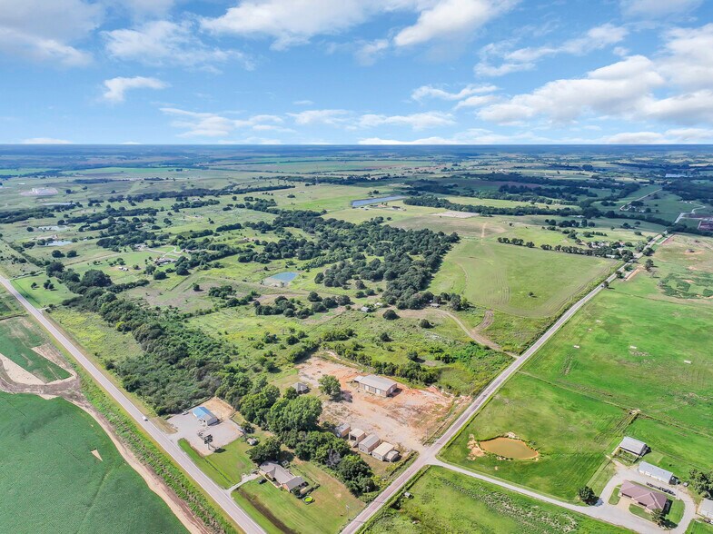 More Photos Of 10910 N County Road 3010, Lindsay Warehouse For Sale