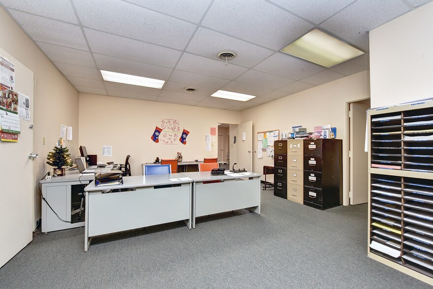 More Photos Of 2510 Mosside Blvd, Monroeville Office For Sale