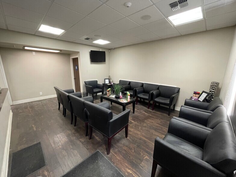 4000 San Dimas St, Bakersfield, CA 93301 Retail For Lease