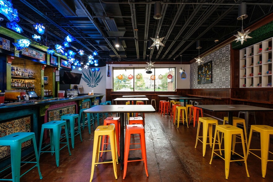 More Photos Of 1007 S Main St, Harrisonburg Restaurant For Lease