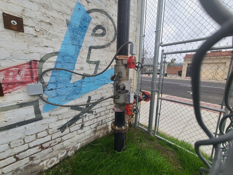 More Photos Of 242 N Sutter St, Stockton Apartments For Sale