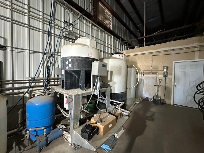 More Photos Of 2870 N Townsend Ave, Montrose Carwash For Sale