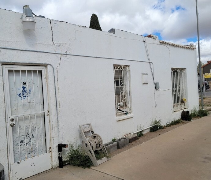 More Photos Of 5612 Dailey Ave, El Paso Storefront Retail Residential For Sale