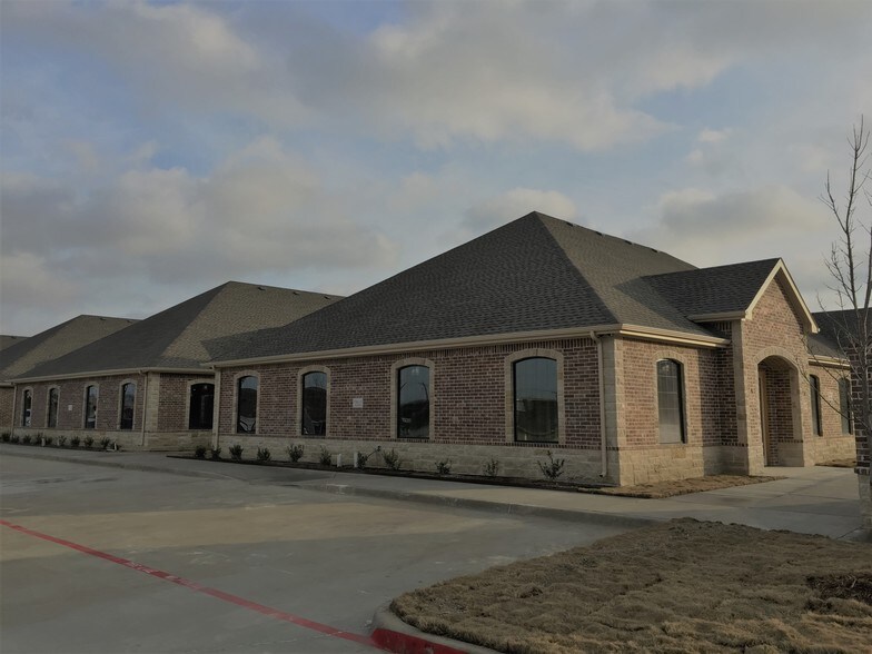 More Photos Of 318 W FM 544, Murphy Medical For Sale