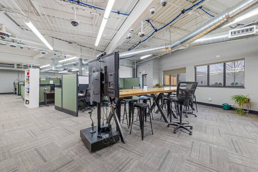 More Photos Of 424 E Oshkosh St, Ripon Manufacturing For Sale