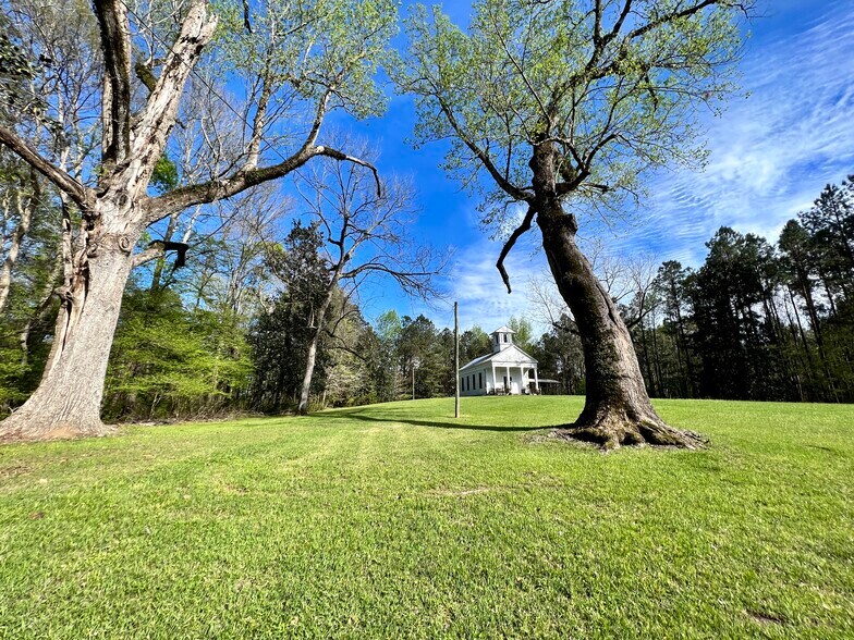 More Photos Of 85 Carmel Church Rd, Natchez Religious Facility For Sale