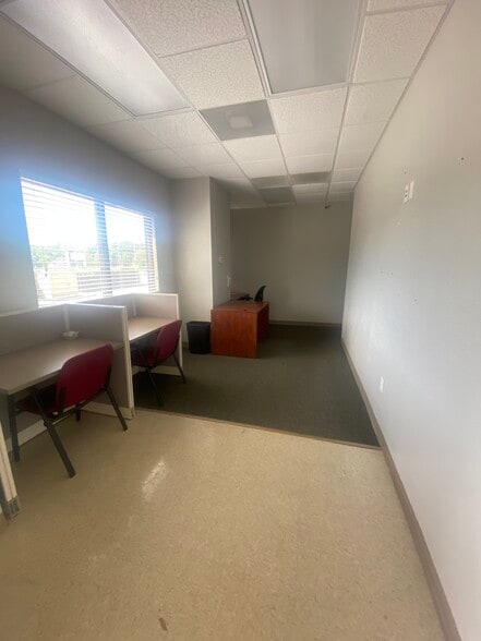 More Photos Of 15506 County Line Rd, Spring Hill Daycare Center For Lease