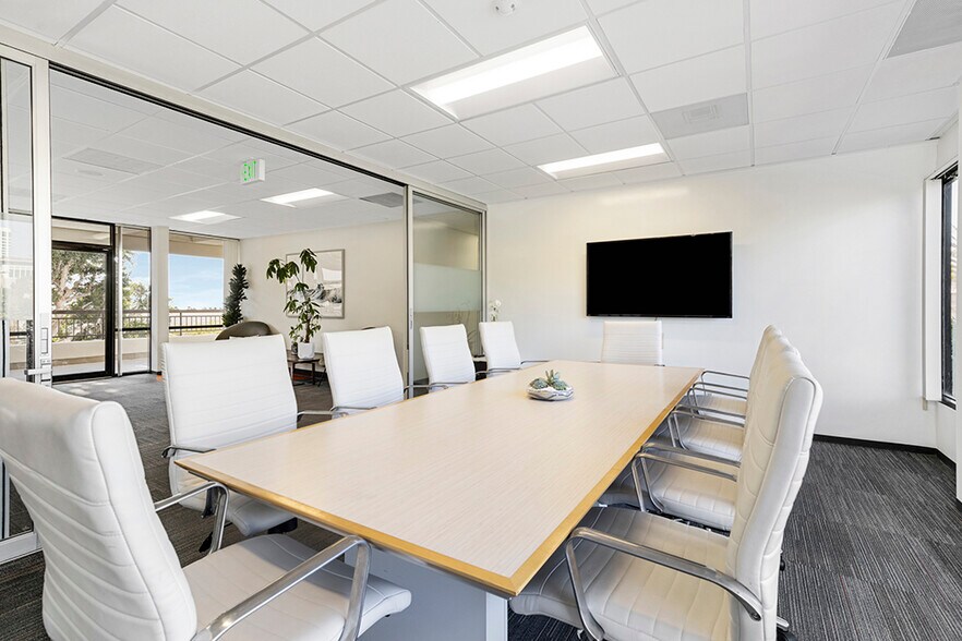 More Photos Of 120 Newport Center Dr, Newport Beach Coworking Space