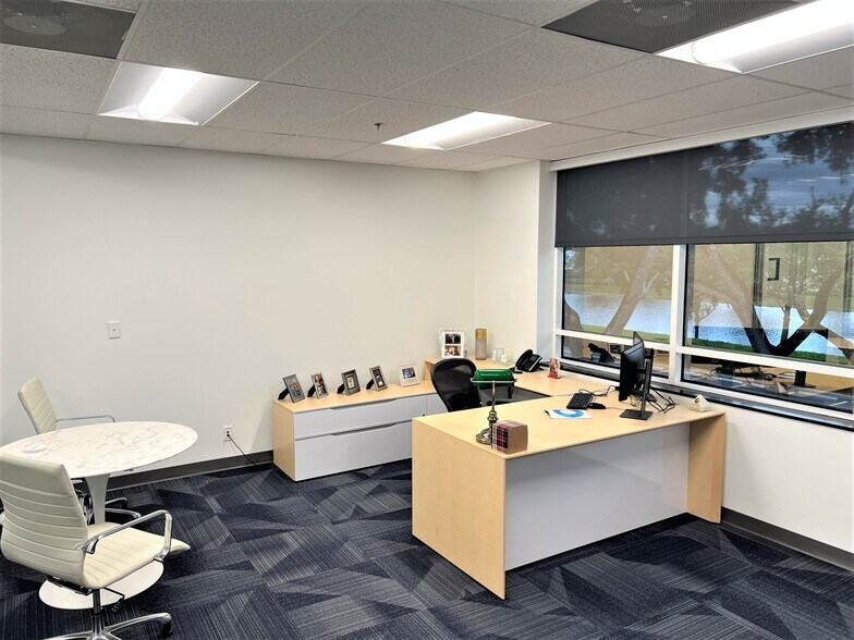 More Photos Of 3451 Executive Way, Miramar Warehouse For Lease