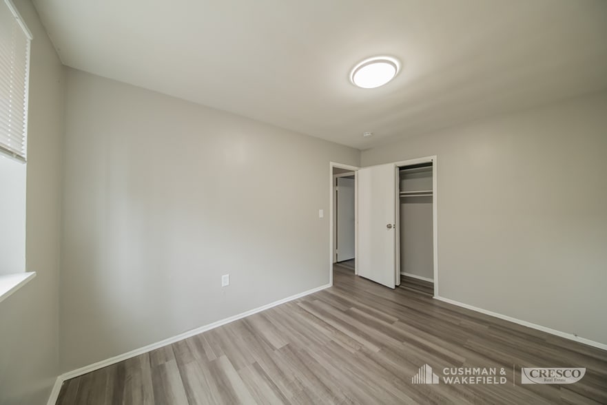 More Photos Of 20580 Lorain Rd, Fairview Park Apartments For Sale