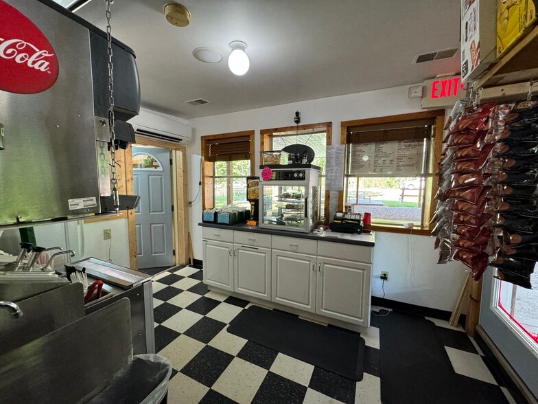 More Photos Of 482 N Sage Lake Rd, Hale Freestanding For Sale