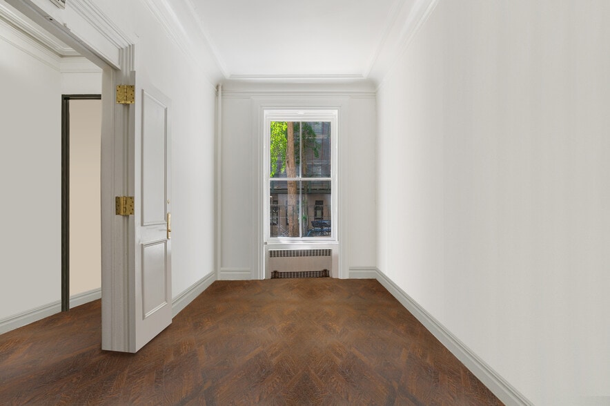 More Photos Of 19 E 75th St, New York Storefront Retail Office For Sale