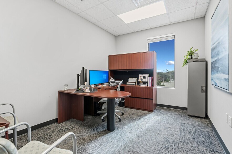 More Photos Of 131 S Country Club Rd, Lake Mary Office For Sale