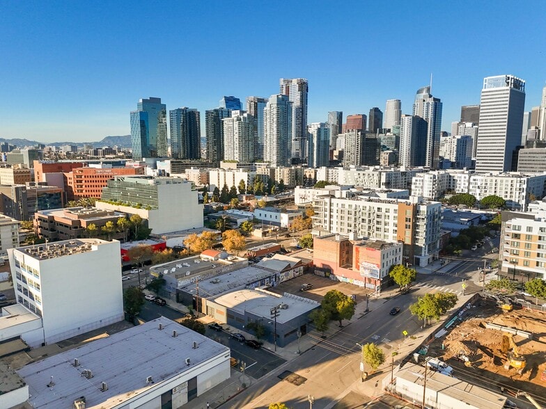 More Photos Of 1421 S Hill St, Los Angeles Warehouse For Sale