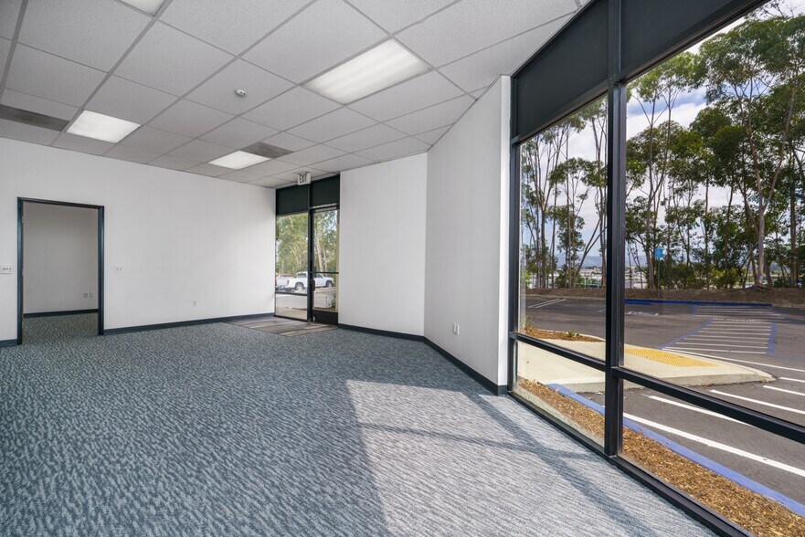 More Photos Of 500 S Andreasen Dr, Escondido Unknown For Lease