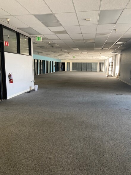 More Photos Of 1060 Terra Bella Ave, Mountain View Research And Development For Lease