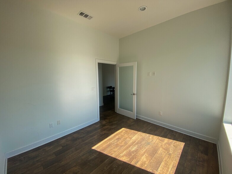 More Photos Of 327 S County Highway 393, Santa Rosa Beach Medical For Lease