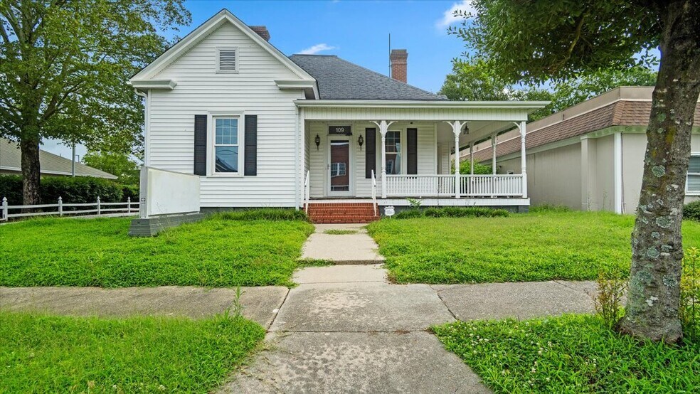 More Photos Of 109 Gilliam St, Oxford Medical For Lease