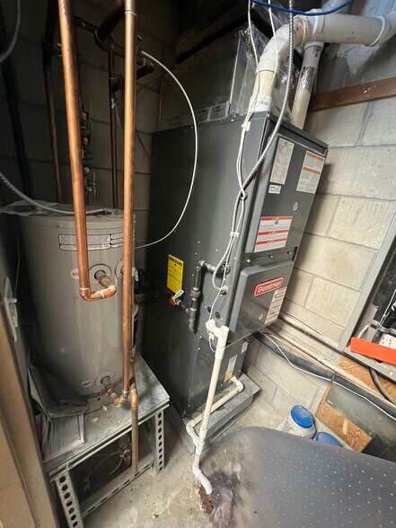 More Photos Of 2109 S Broadway, Rochester Office For Sale