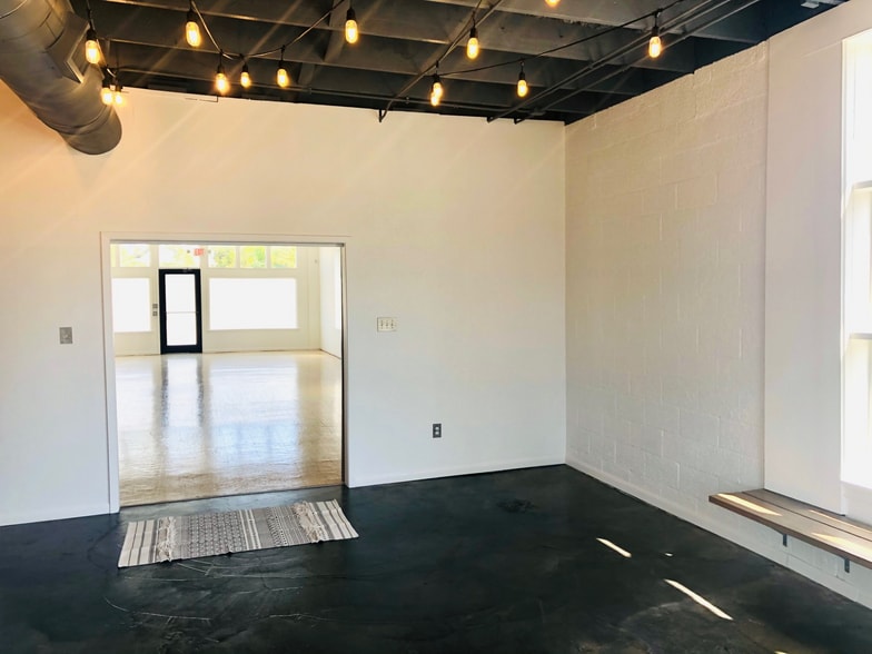 More Photos Of 620 S Jennings Ave, Fort Worth Storefront Retail Office For Lease