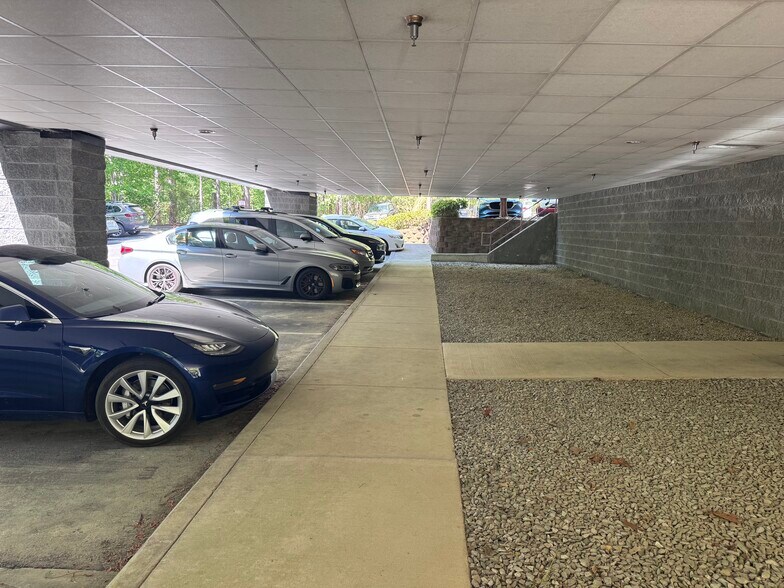 More Photos Of 141 Providence Rd, Chapel Hill Office Residential For Lease