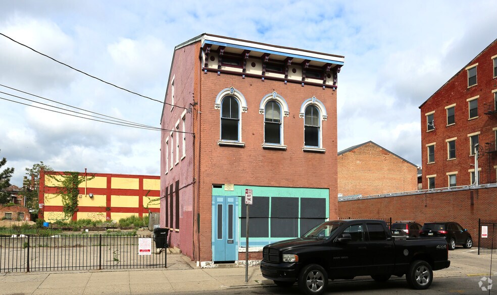 More Photos Of 1415 Walnut St, Cincinnati General Retail For Lease