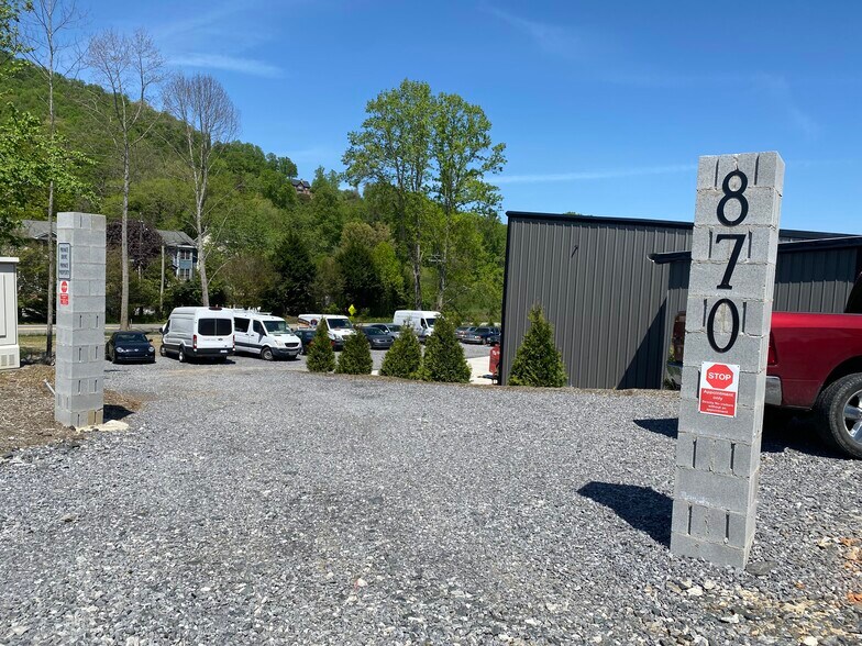 More Photos Of 870 Glenn Bridge Rd, Arden Auto Repair For Sale