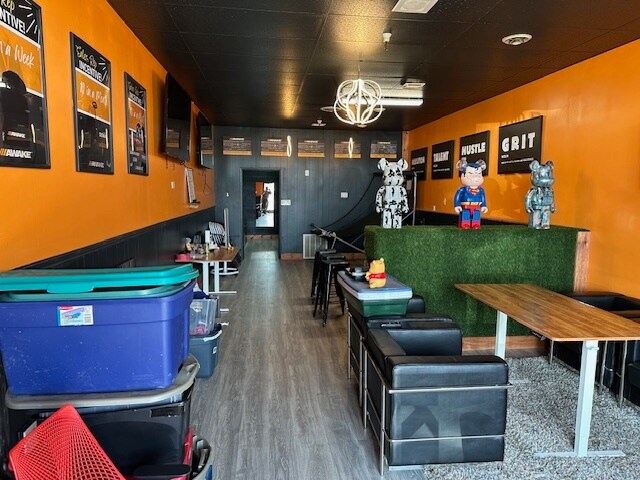 More Photos Of 1100 9th St S, Great Falls Storefront Retail Office For Lease