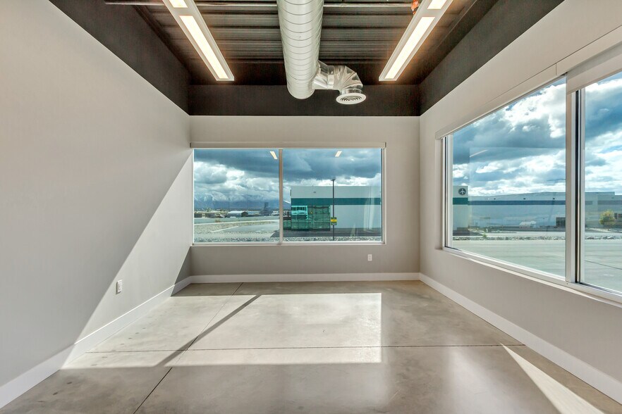 More Photos Of 3278 W 1150 S, Provo Office For Sale