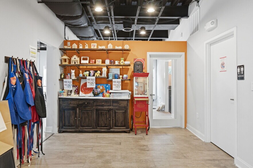 More Photos Of 13895 Hedgewood Dr, Woodbridge Medical For Sale