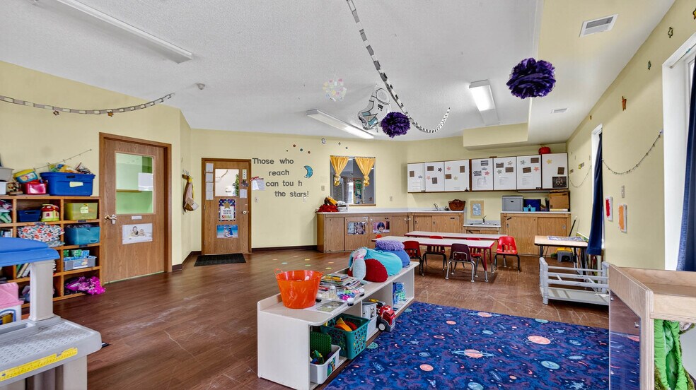 More Photos Of 1612 Truax Blvd, Eau Claire Daycare Center For Sale