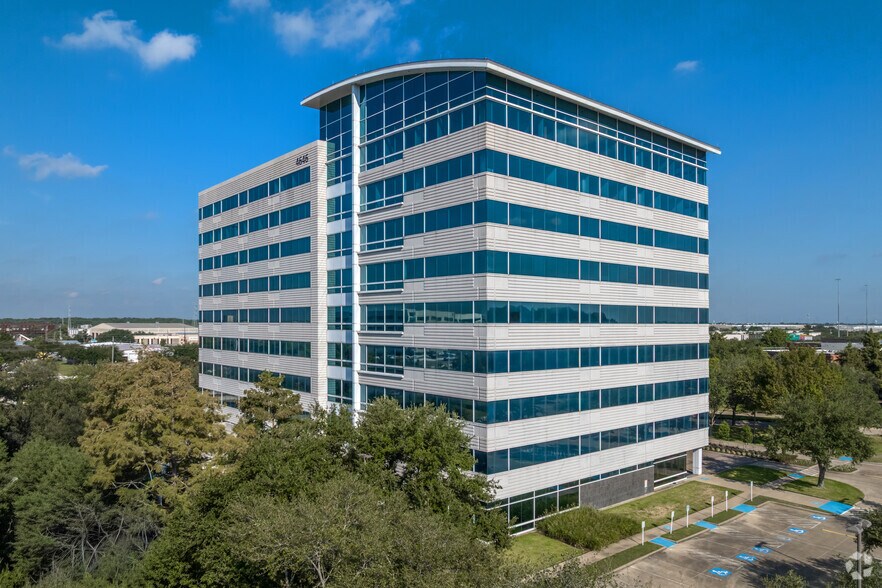 More Photos Of 4646 W Sam Houston Pky N, Houston Office For Lease