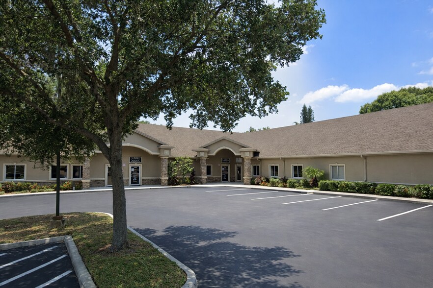 More Photos Of 11908-11944 Sheldon Rd, Tampa Office For Sale