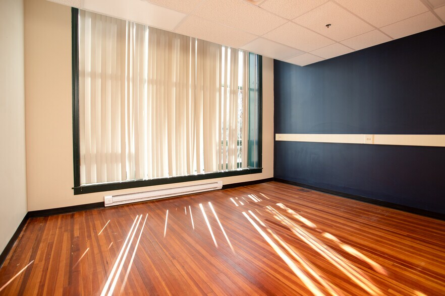 More Photos Of 139 S Main St, Fall River Office For Sale