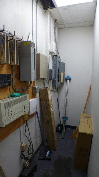 More Photos Of 1610 7th Ave, Beaver Falls Storefront For Sale