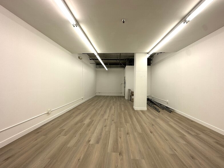 More Photos Of 1015 Crocker St, Los Angeles Storefront For Sale