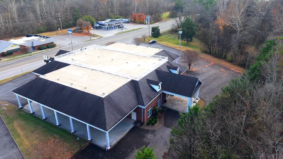 Primary Photo Of 300 N Tennessee Ave, Etowah Funeral Home For Sale