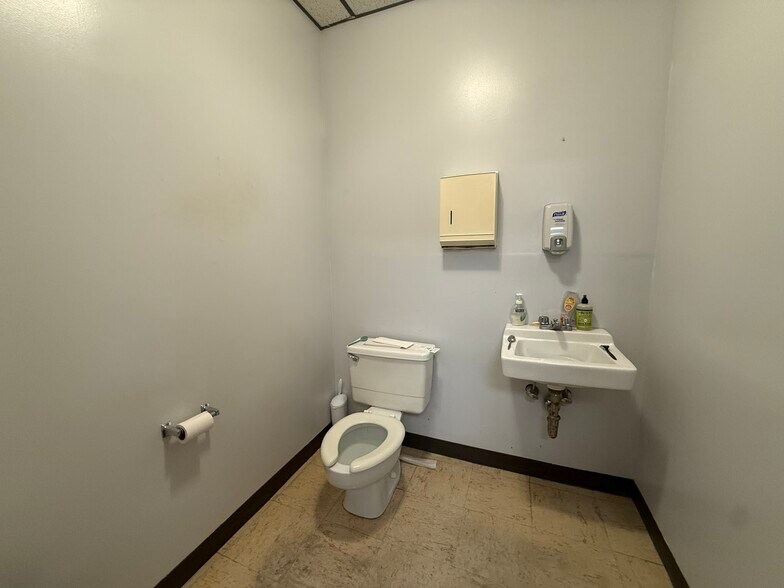 More Photos Of 53-57 Van Dyke St, Wallington Industrial For Lease