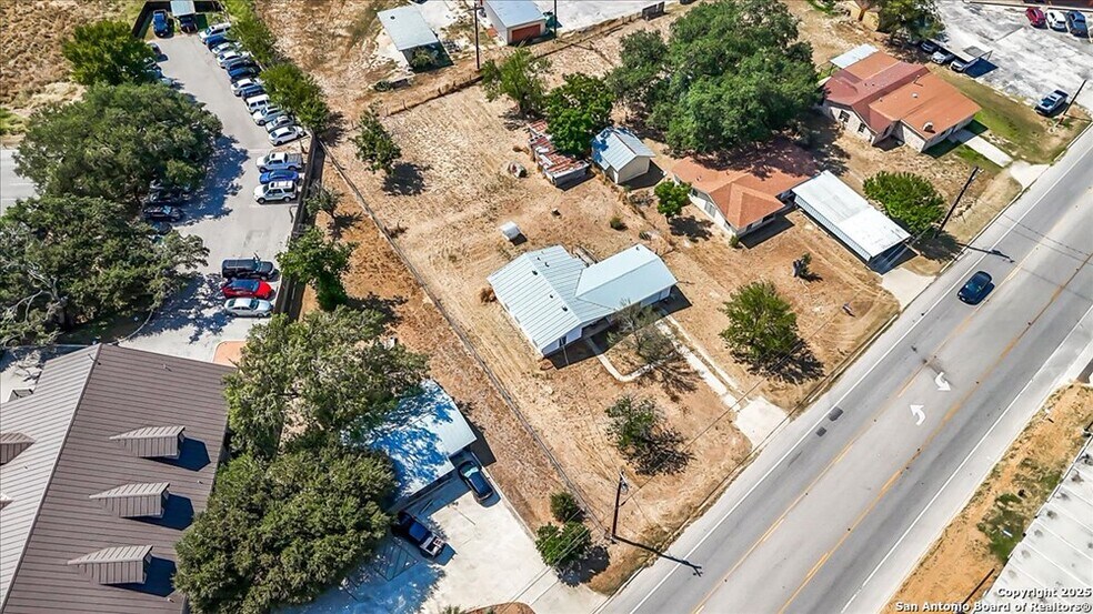 More Photos Of 19239 McDonald St, Lytle Land For Sale